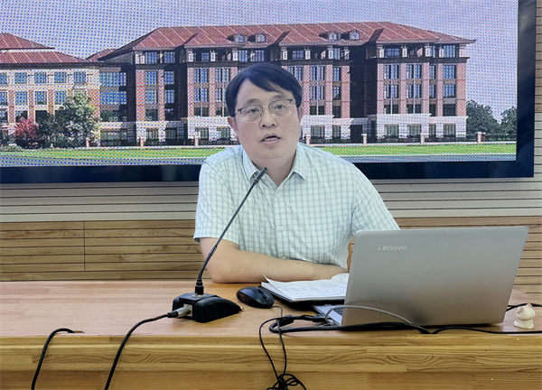 合肥七中高三年级召开新学期全体教师会(图3) 合肥七中高三年级召开新学期全体教师会(图3)