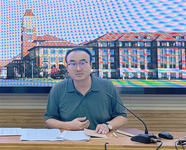 合肥七中高三年级召开新学期全体教师会(图4) 合肥七中高三年级召开新学期全体教师会(图4)