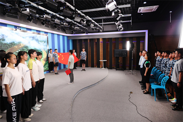 逐新程担使命！合肥七中举行2025-2026学年秋季开学典礼(图2)