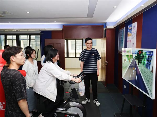 快让小黄鸭带你赶走焦虑1.png 一堂好课|合肥七中,来一场从心开始的温暖奔赴(图1)