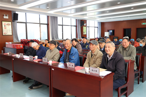 合肥七中为退休寿星老教师暖心庆生(图4)