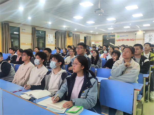 欧洲杯2021买球平台年级部成功召开心理委员工作会议(图4) 欧洲杯2021买球平台年级部成功召开心理委员工作会议(图4)