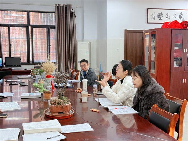 组团聚力!让教学做到“精准滴灌”(图3) 组团聚力!让教学做到“精准滴灌”(图3)