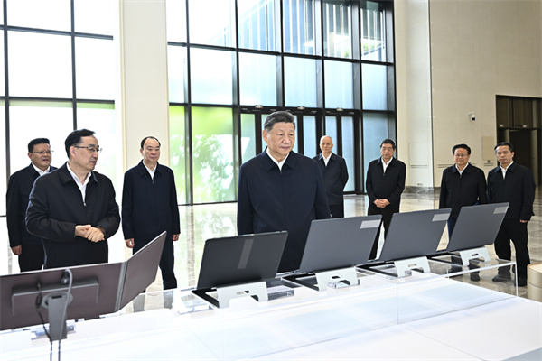 习近平:深入学习宣传贯彻党的二十届四中全会精神 以全面深化改革开放推动高质量发展(图7) 习近平:深入学习宣传贯彻党的二十届四中全会精神 以全面深化改革开放推动高质量发展(图7)