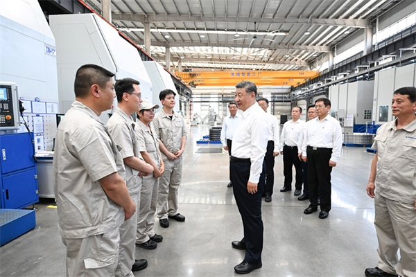 习近平在河南考察时强调 坚定信心推动高质量发展高效能治理 奋力谱写中原大地推进中国式现代化新篇章(图3) 习近平在河南考察时强调 坚定信心推动高质量发展高效能治理 奋力谱写中原大地推进中国式现代化新篇章(图3)