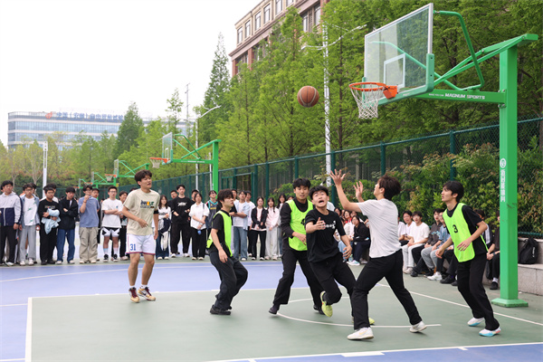 篮球比赛4.jpg 篮球比赛4.jpg