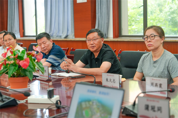 湖北省黄石市教育局一行莅临合肥七中考察智慧教育(图4) 湖北省黄石市教育局一行莅临合肥七中考察智慧教育(图4)